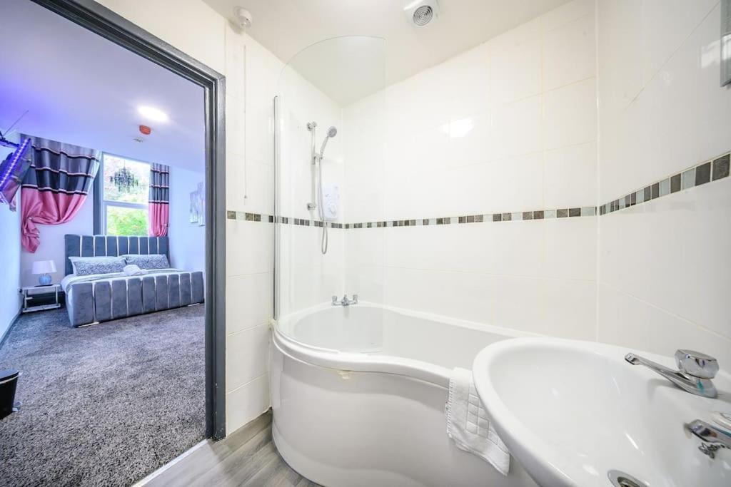 -F5Gh- For Relaxed & Cosy Stay, Free Parking, Wifi 利兹 外观 照片